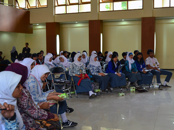 Seluruh peserta mengikuti seluruh rangkaian acara dan menyimak dengan baik. Agung Gunawan Sutrisna/JUMPAONLINE